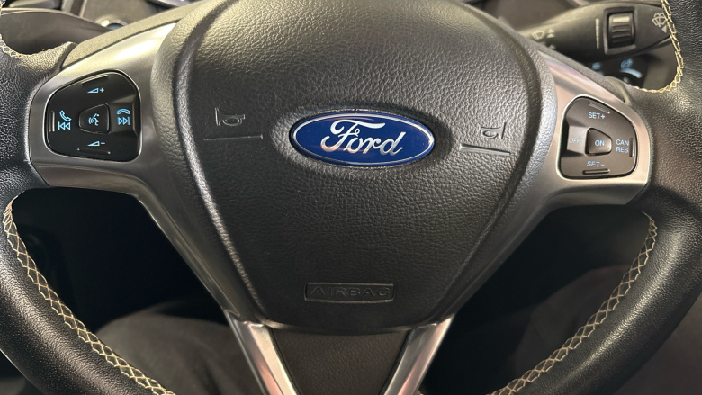 Ford Fiesta 1.0 EcoBoost Titanium 5dr Petrol Hatchback